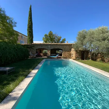 Le Midi, A Refined Master House In Provence With A Swimming Pool
